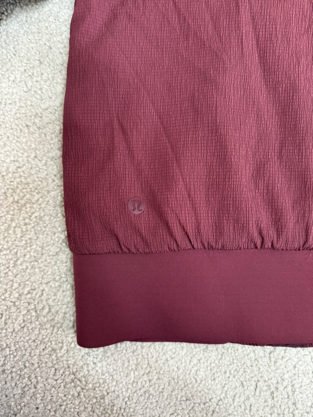 Lululemon Women's Bomber Jacket in Deep Burgundy - Picture 4 of 5